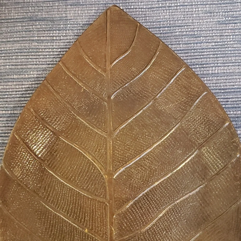 Metal Leaf Candle Holder /Tray